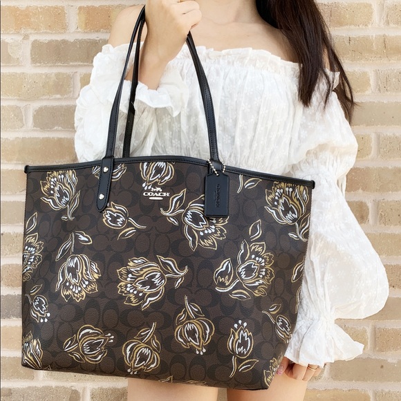 Coach Handbags - 👜💕- Coach Purse Floral large tote SALE‼️